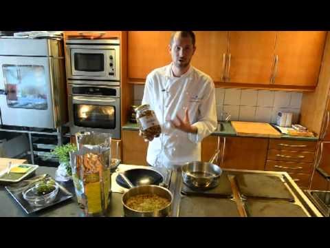 Pestobakt torsk med Couscous grillet hvitløk og sauterte brekkbønner