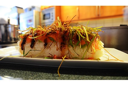 Scattered Sushi  som risrulle  (chirashizushi)