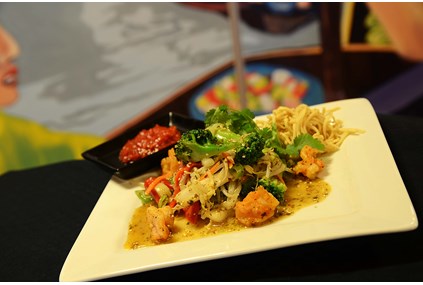 Thai Koriander wok med Scampi og/eller kylling