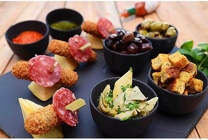 Sprøstekt Mozarella og melon - Antipasti
