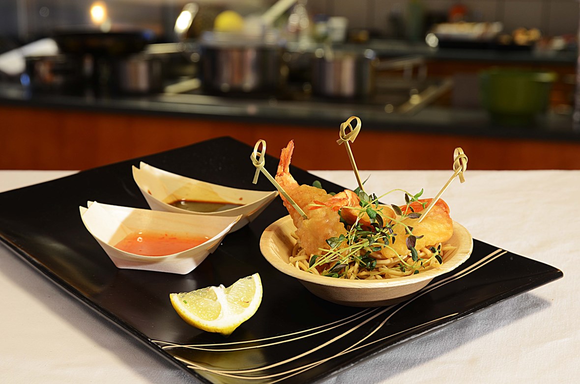Soyanudler med tempura reker