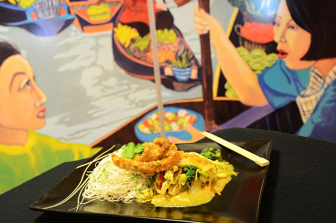 Chicken curry wok