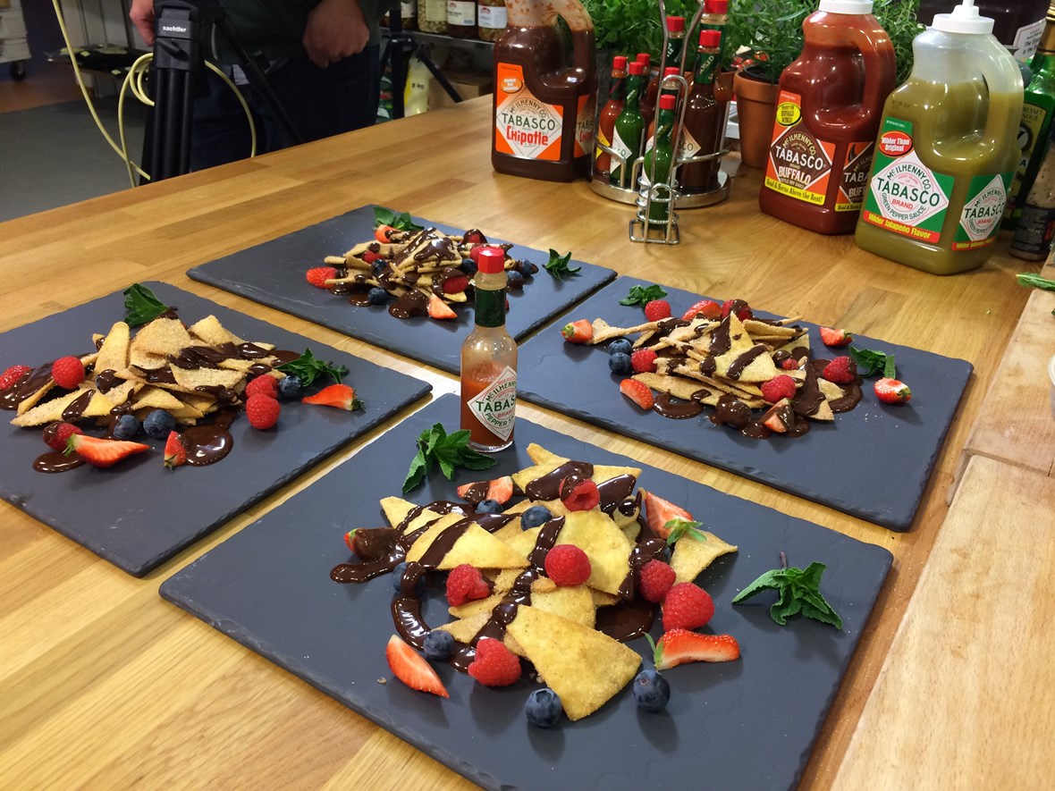 Chocolate Nachos med TABASCO® Habanero sjokolade dip