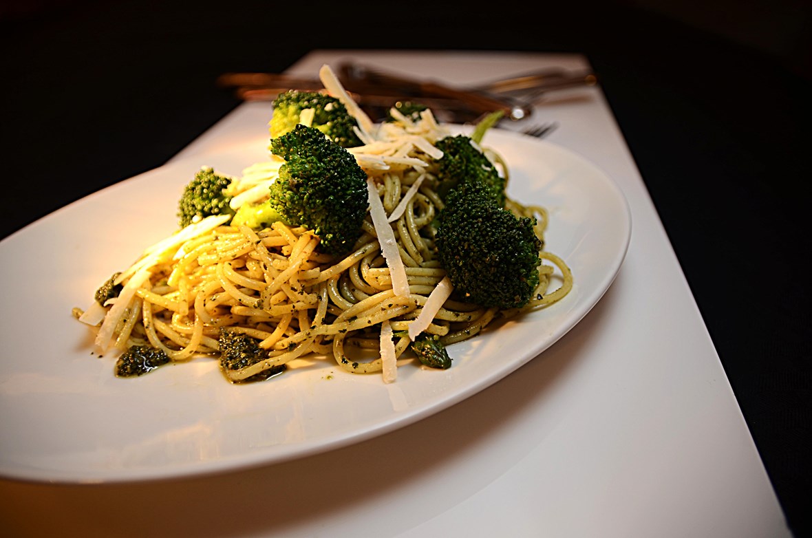 Spaghetti med pesto Happy Buddha style
