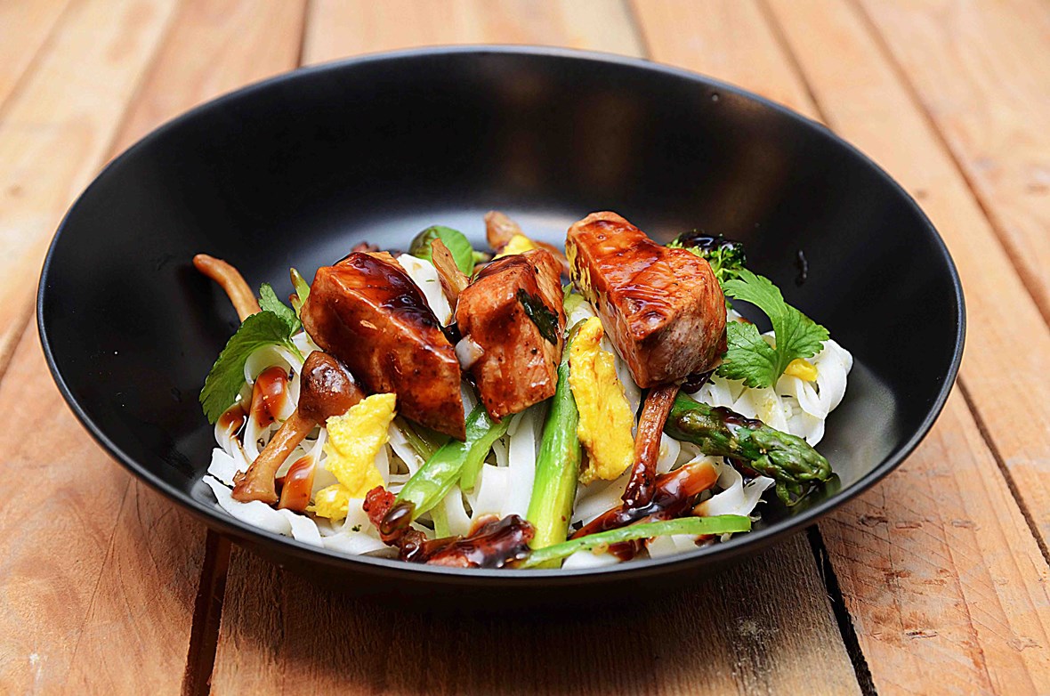 Pad Thai Black Bean sauce med svinefilet