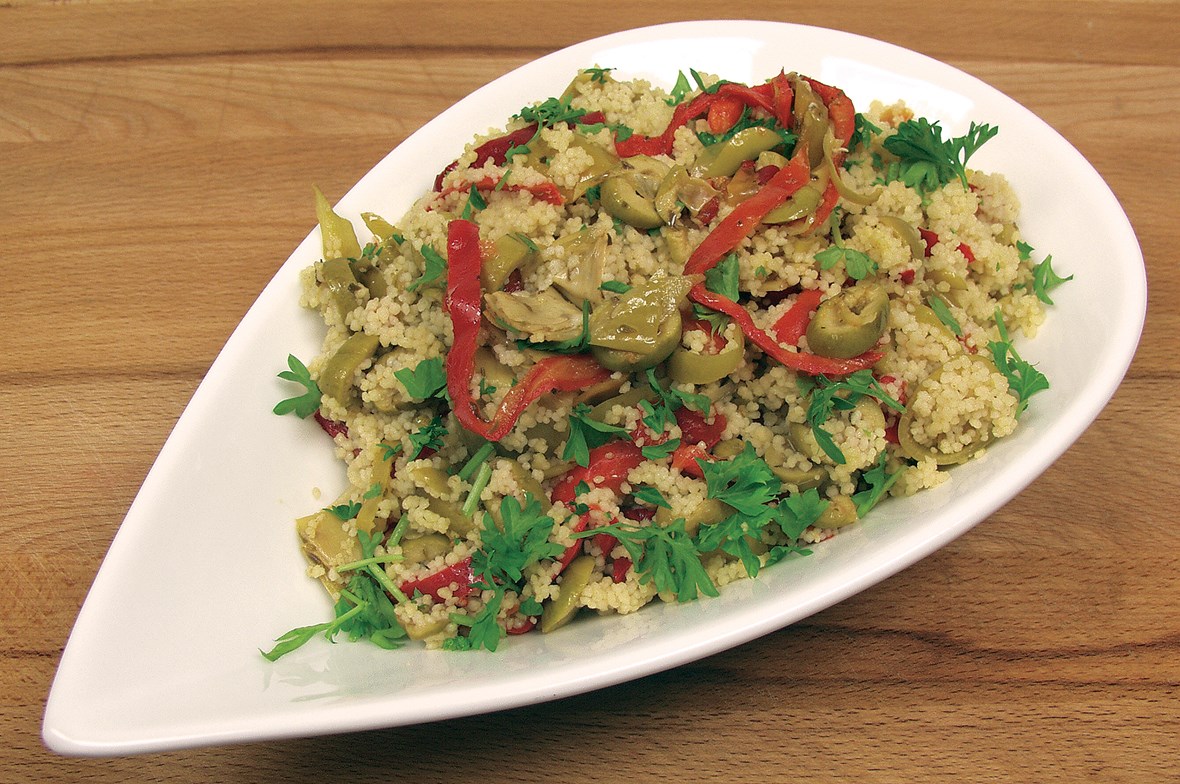 Couscous med olivensalat