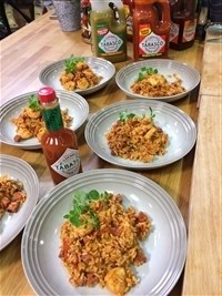Klassisk New Orleans Jambalaya m/tomat, chorizo, reker og kylling