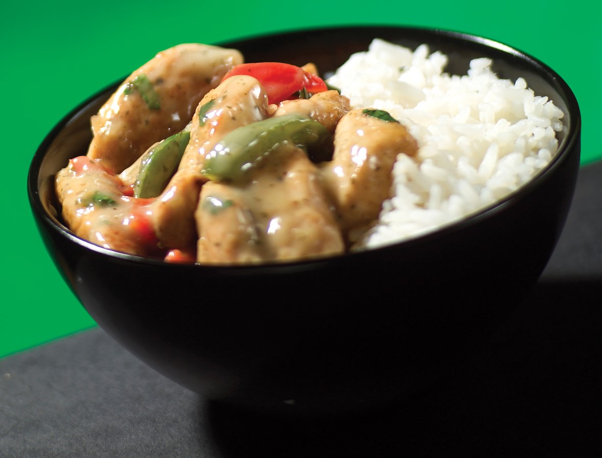 Kylling Thai med satay- og kokosnøttsaus