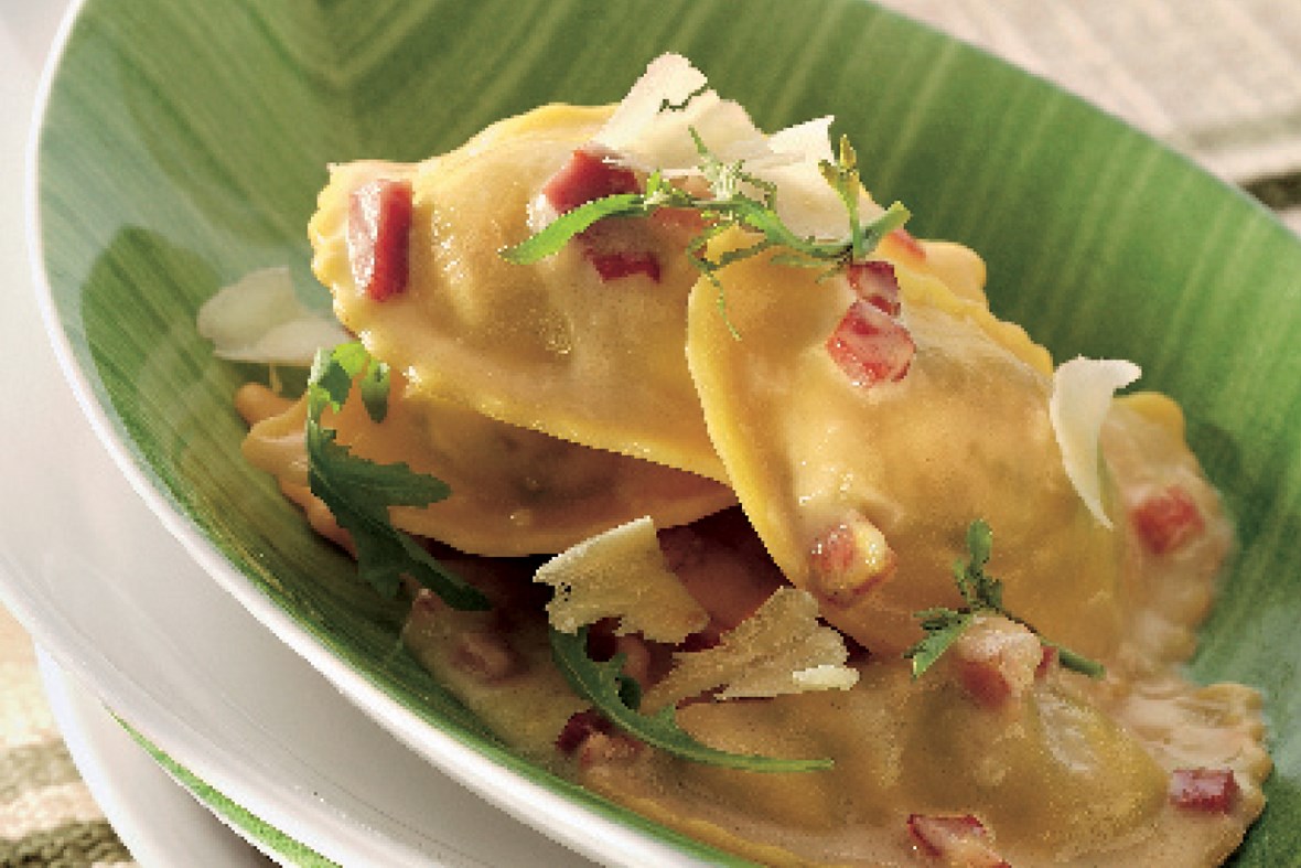 Panzerotti med steinsoppsaus og bacon