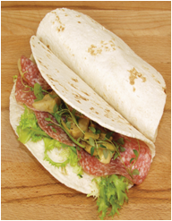 Tortilla med salami og artisjokker
